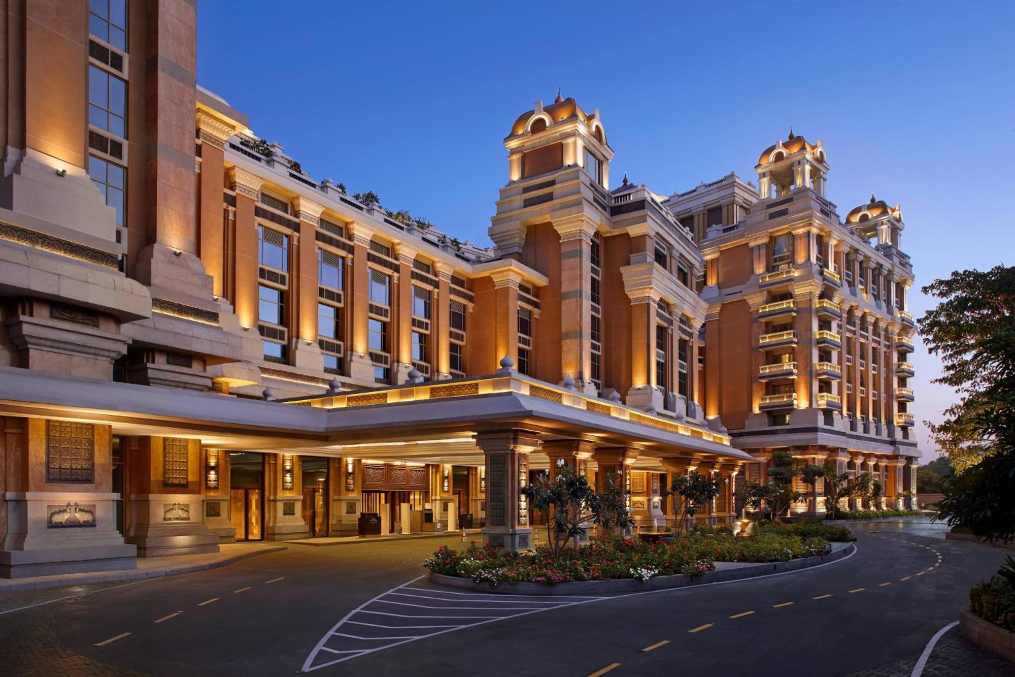 Itc Grand Chola, A Luxury Collection Hotel, Chennai Exterior photo The St. Regis Mumbai