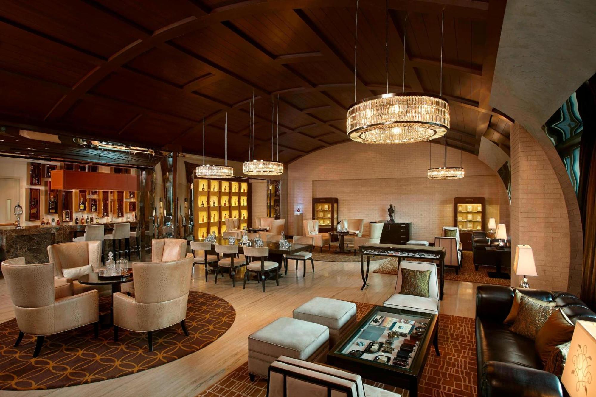 Itc Grand Chola, A Luxury Collection Hotel, Chennai Exterior photo The lobby