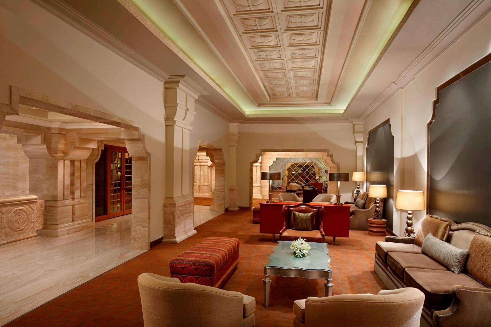 Itc Grand Chola, A Luxury Collection Hotel, Chennai Exterior photo The Imperial Lounge at Delhi International Airport