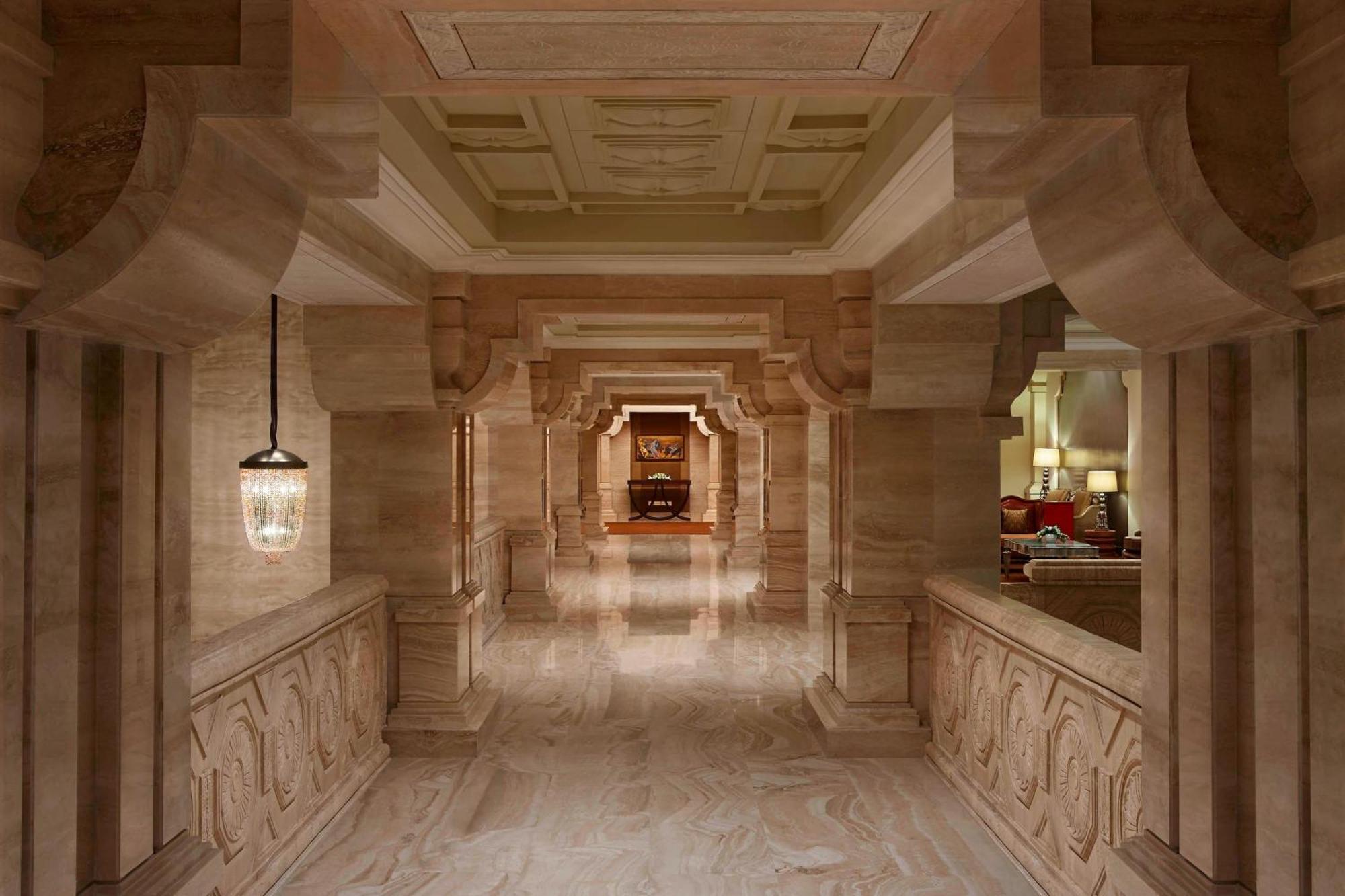 Itc Grand Chola, A Luxury Collection Hotel, Chennai Exterior photo Interior of the Taj Mahal Palace