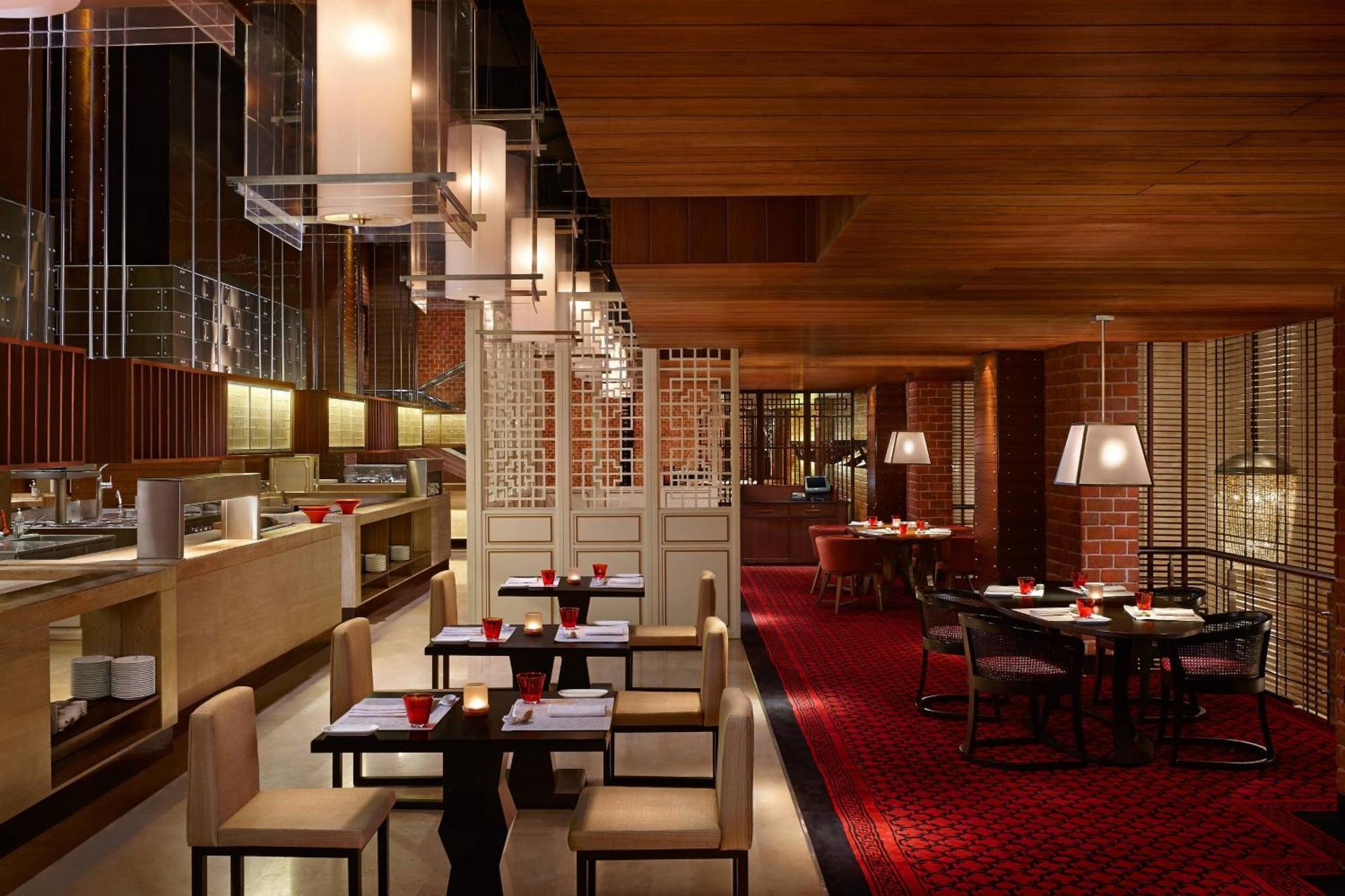 Itc Grand Chola, A Luxury Collection Hotel, Chennai Exterior photo The interior of the restaurant