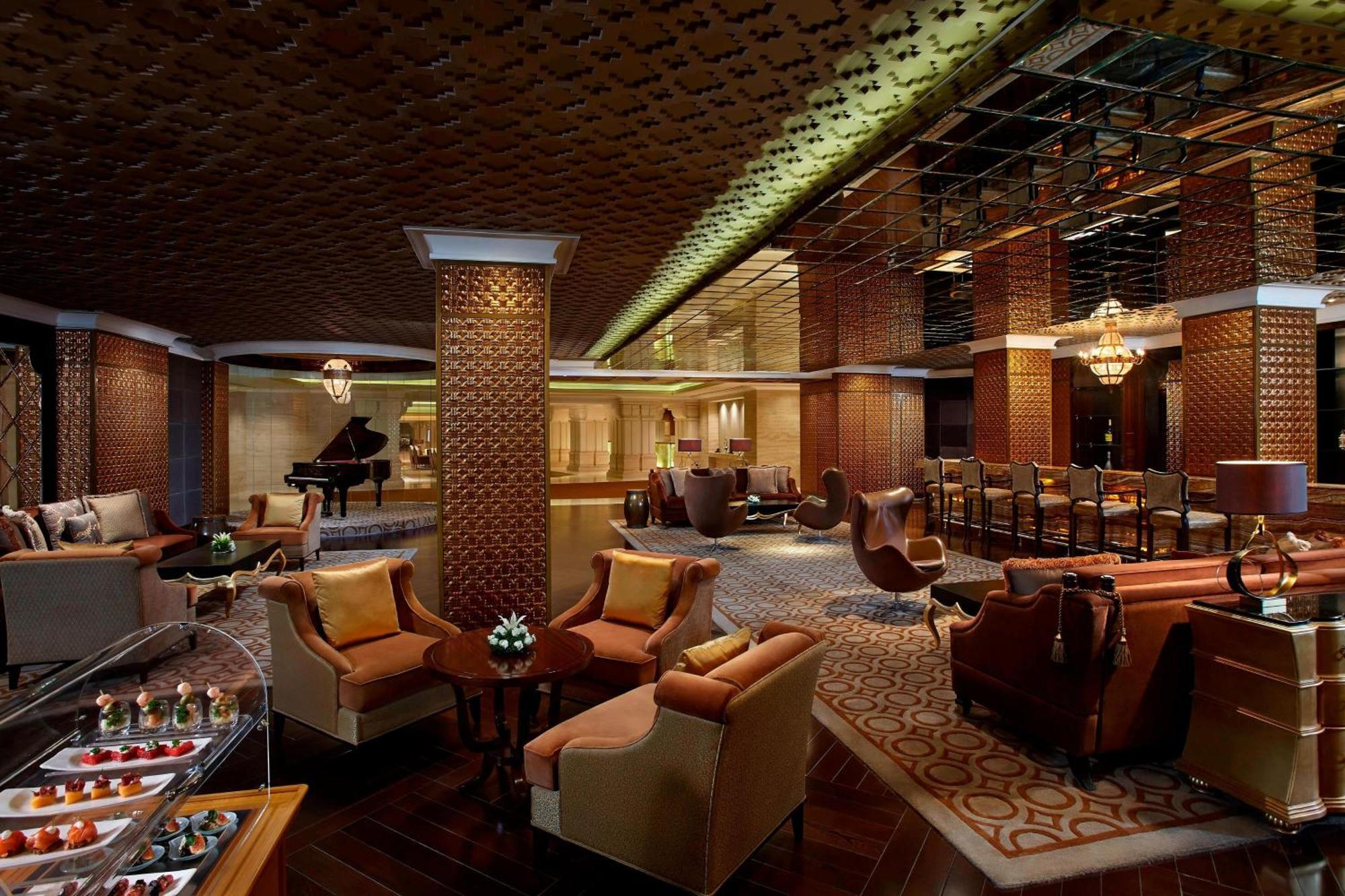 Itc Grand Chola, A Luxury Collection Hotel, Chennai Exterior photo The lobby lounge