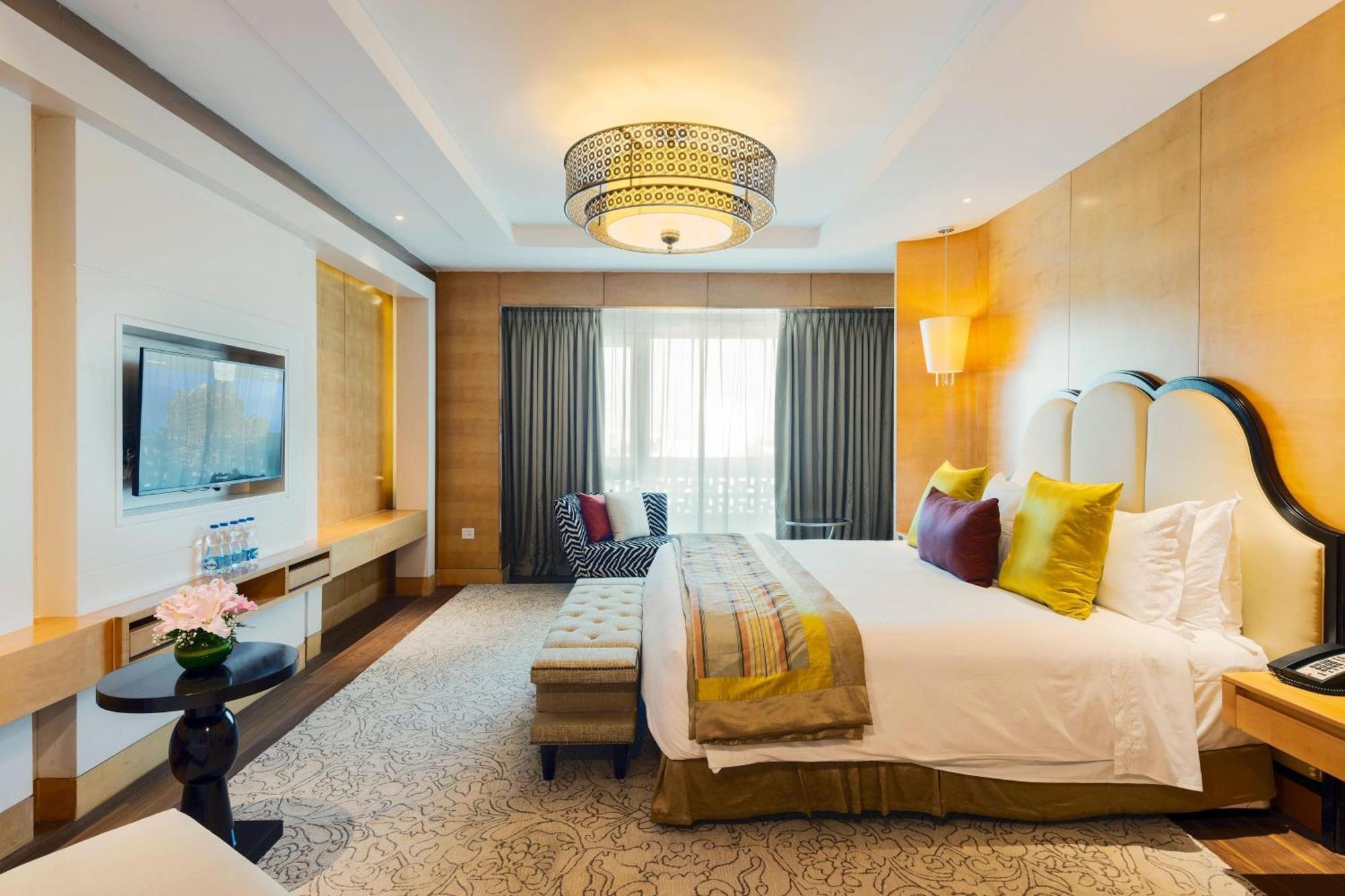 Itc Grand Chola, A Luxury Collection Hotel, Chennai Exterior photo A bedroom at the hotel